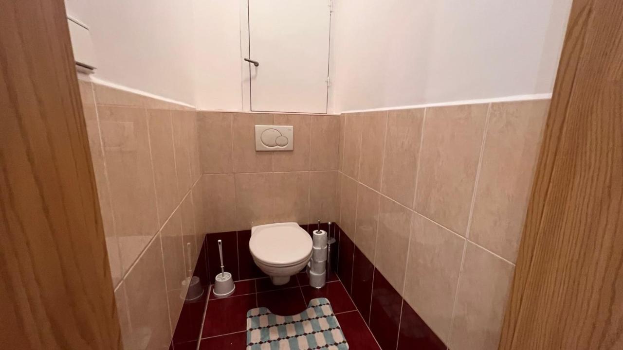 2 Room Apartment, Near Oc Galeria, Petrzalka Братислава Экстерьер фото