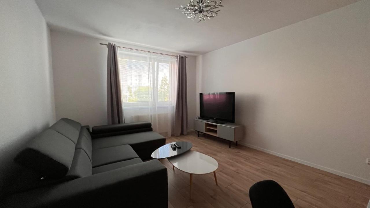 2 Room Apartment, Near Oc Galeria, Petrzalka Братислава Экстерьер фото