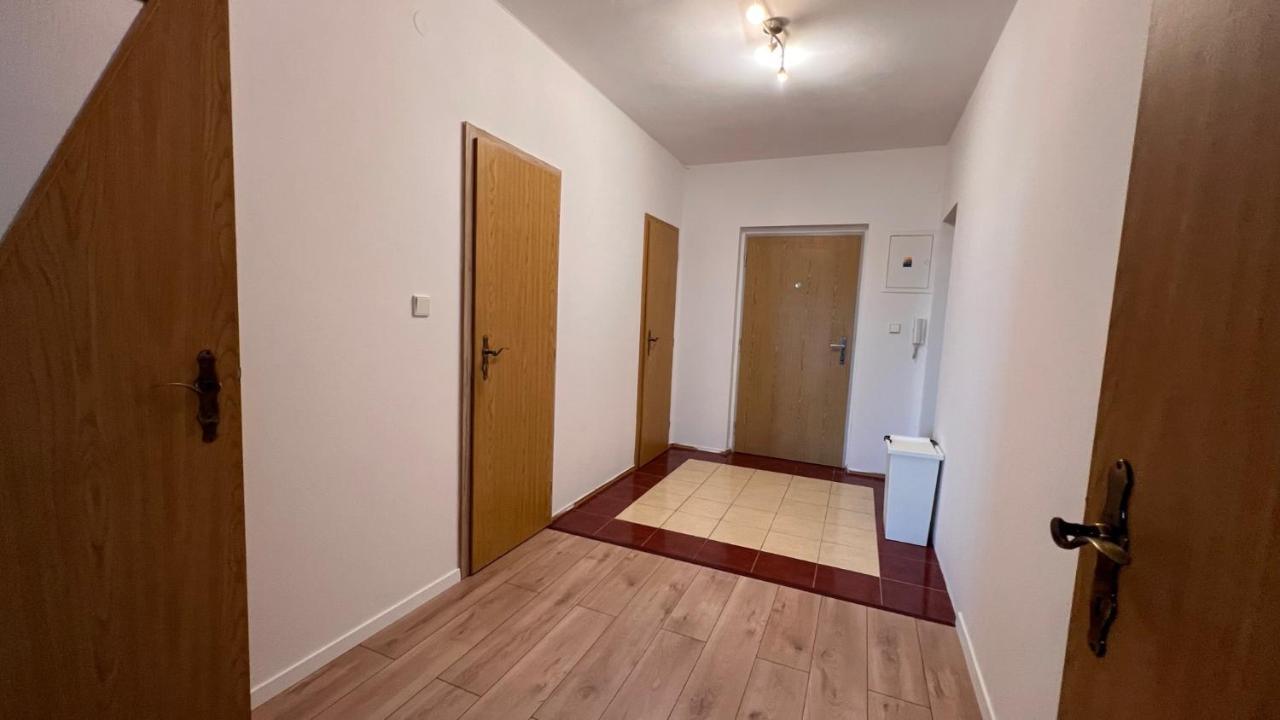 2 Room Apartment, Near Oc Galeria, Petrzalka Братислава Экстерьер фото