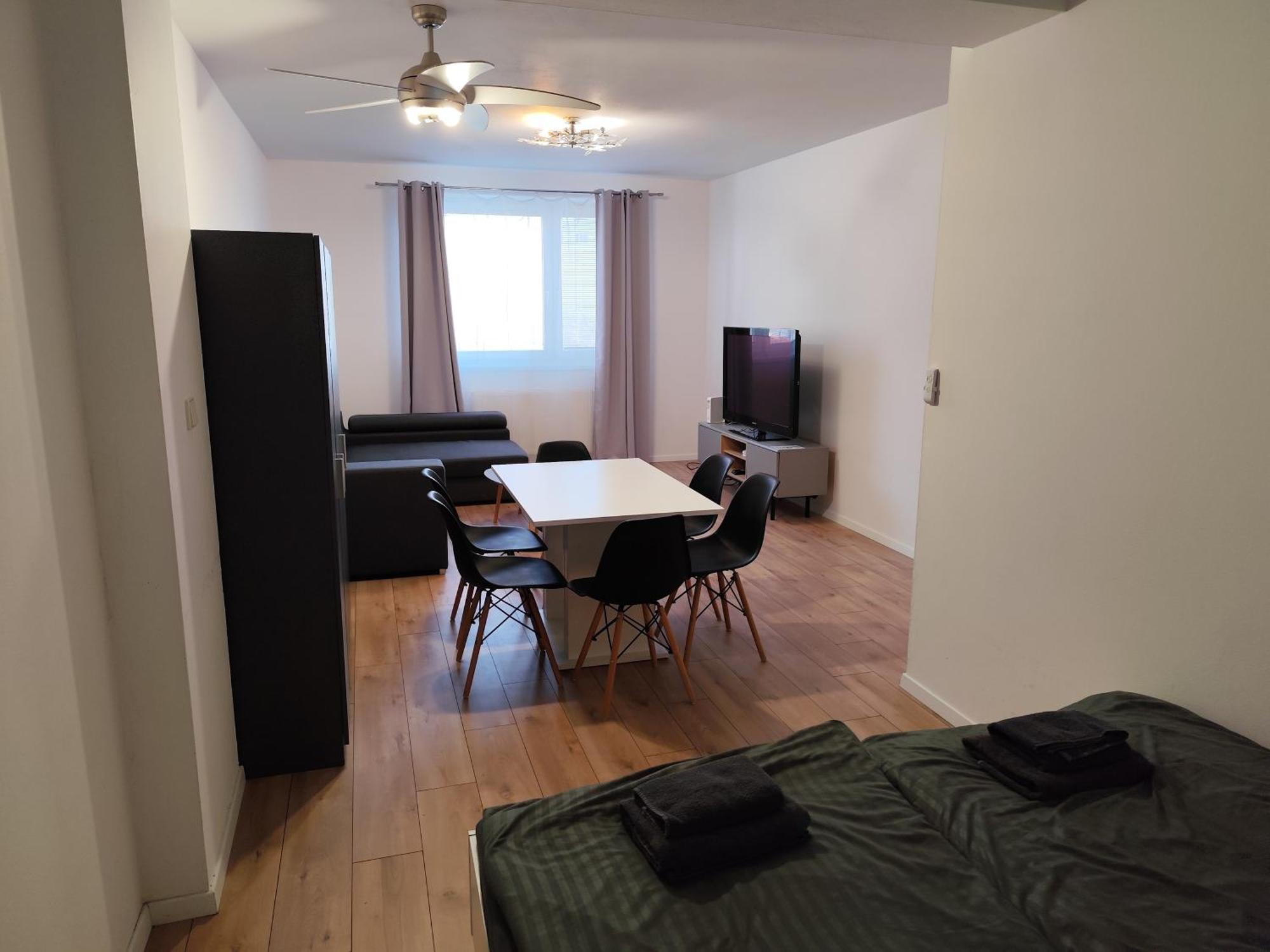2 Room Apartment, Near Oc Galeria, Petrzalka Братислава Экстерьер фото